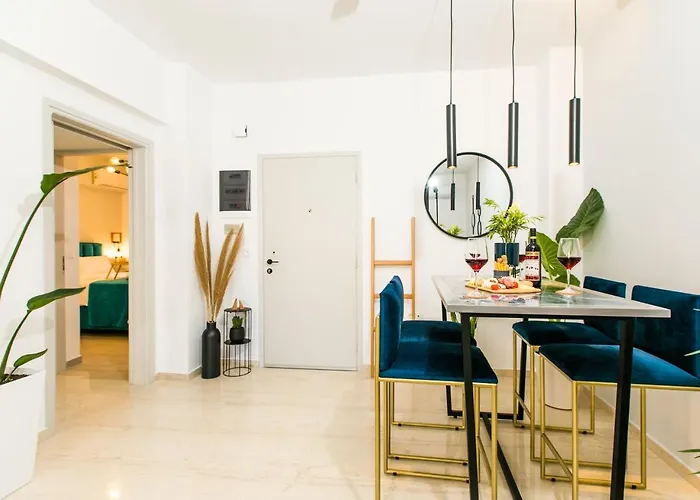 #avant_garde #beach 2',downtown 5' Rethymno (Crete)